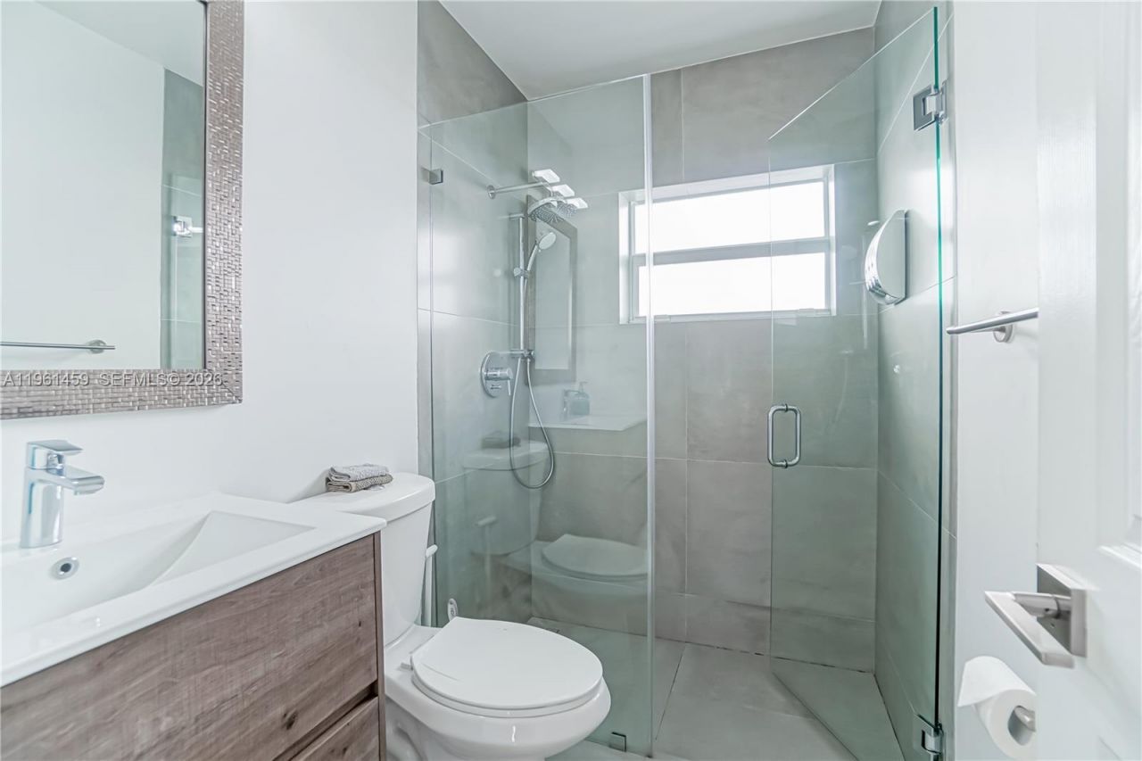 7 NE 50th St , Miami, FL 33137 Photo