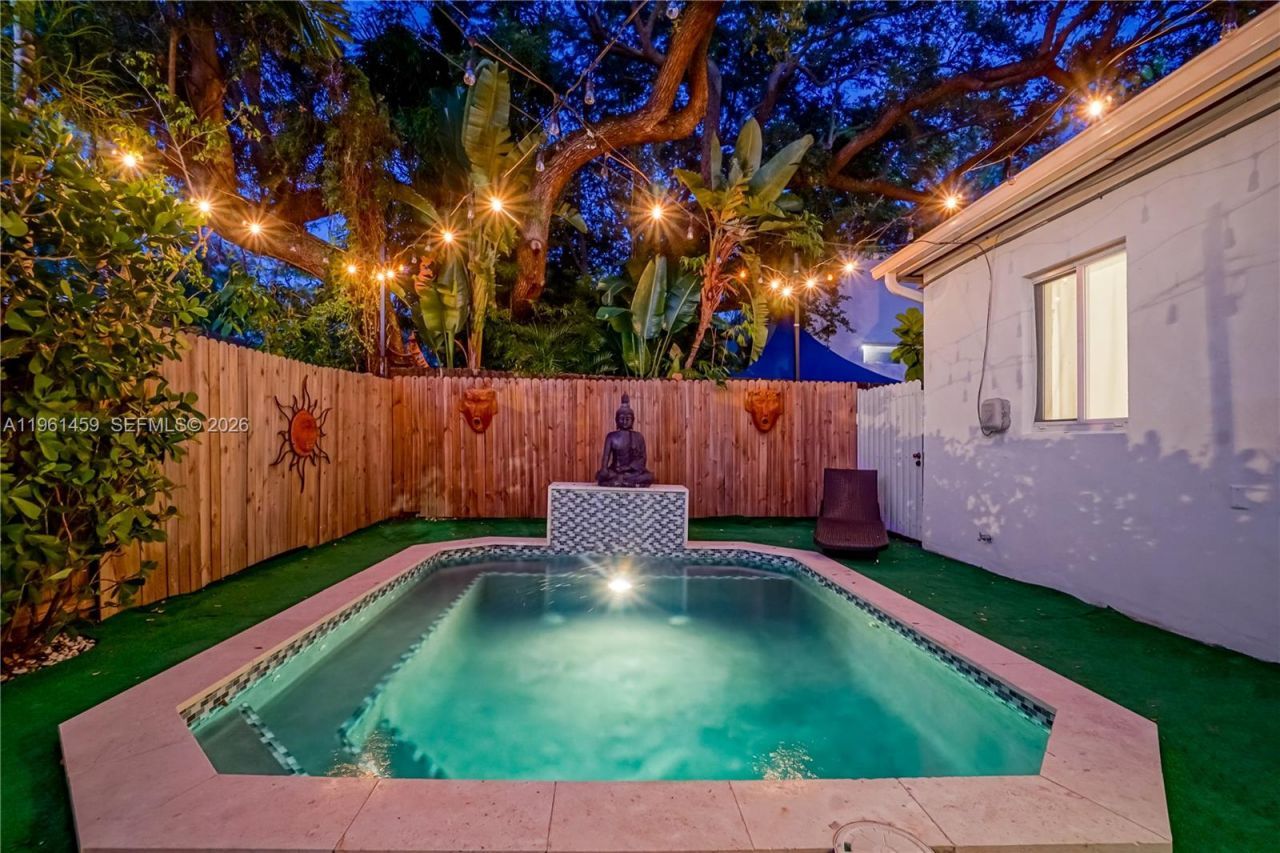 7 NE 50th St , Miami, FL 33137 Photo