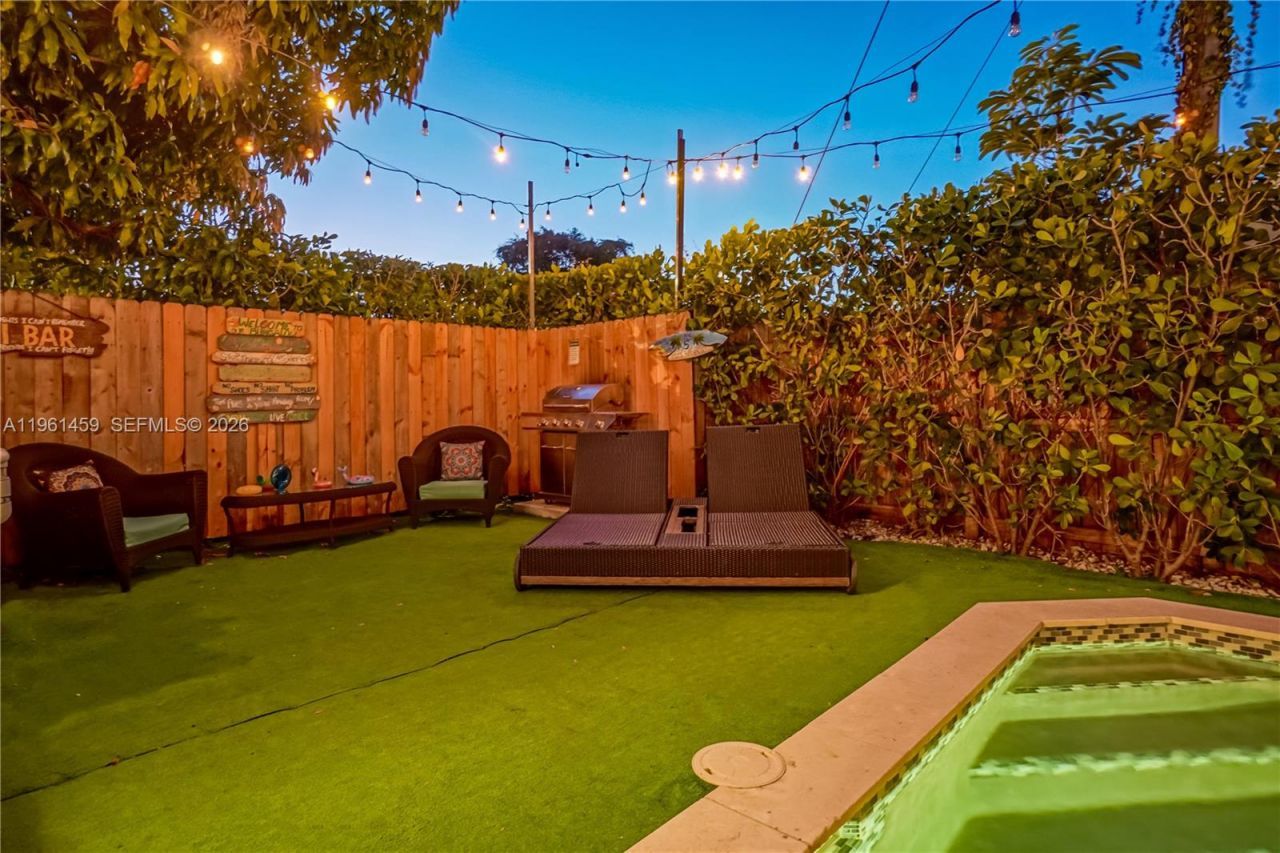 7 NE 50th St , Miami, FL 33137 Photo