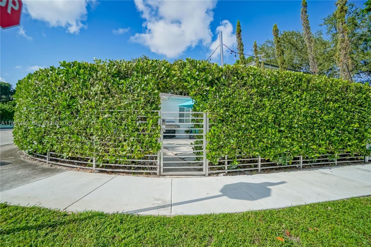 7 NE 50th St , Miami, FL 33137 Photo