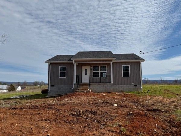 3264 Oak Grove Rd, Decherd, TN 37324