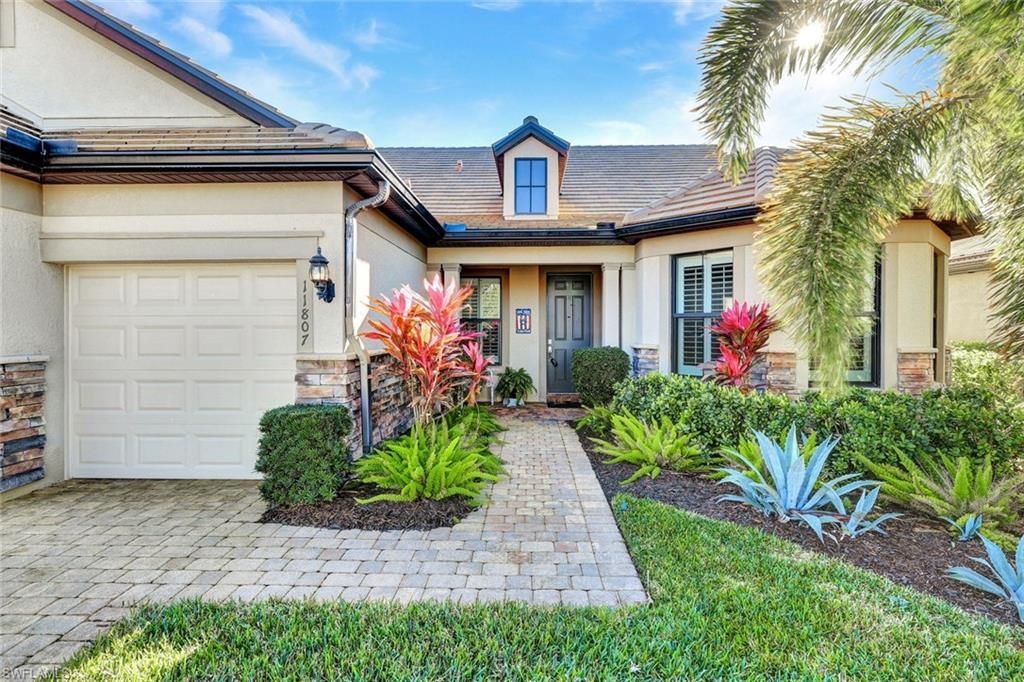 11807 Dixon Dr, Fort Myers, FL 33913 Photo