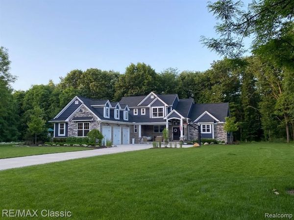43 Canterwood, Highland Twp, MI 48357