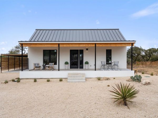 2 Shilo CIR, Wimberley, TX 78676