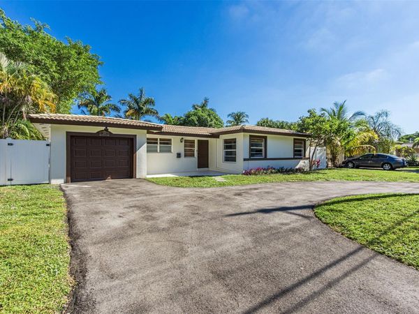 936 NE 26th Avenue, Pompano Beach, FL 33062