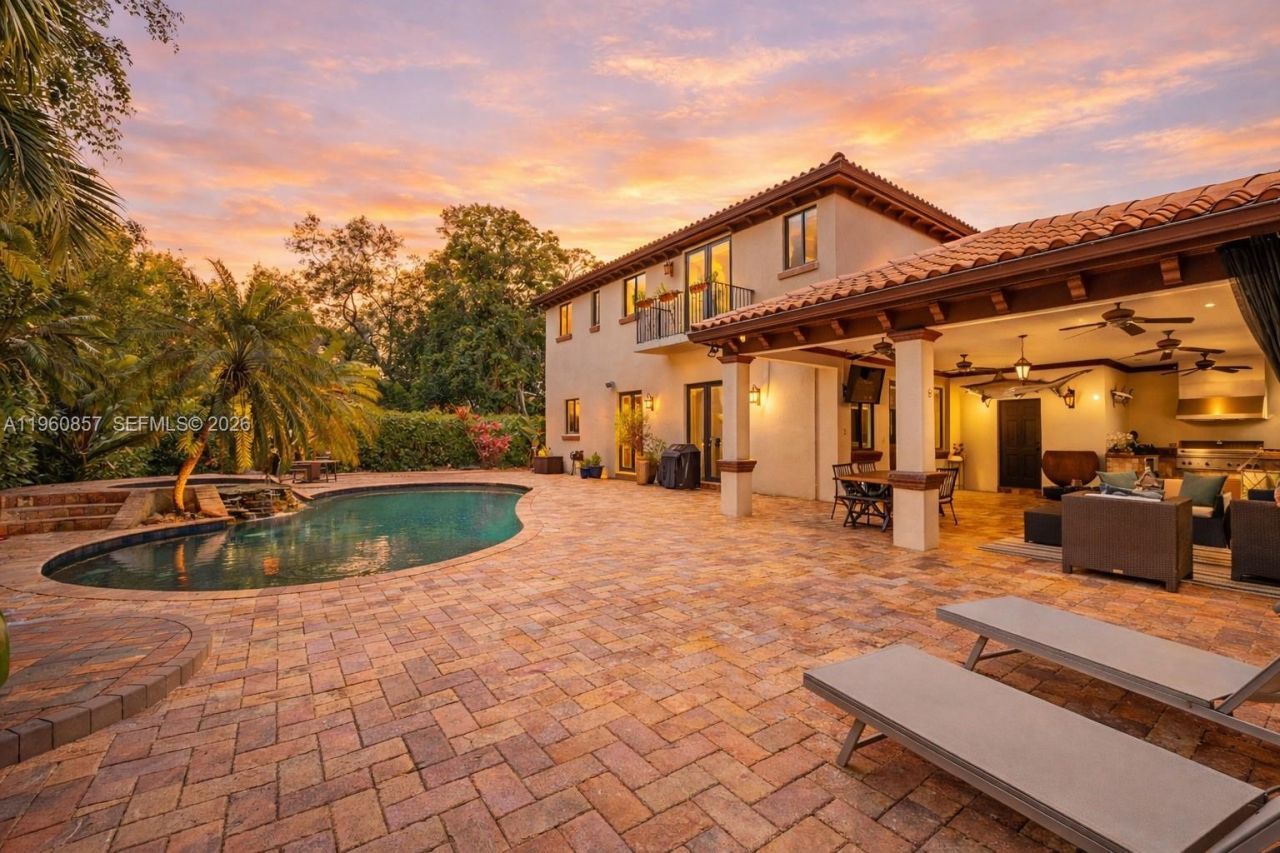 5621 SW 68th Ct, Miami, FL 33143 Photo