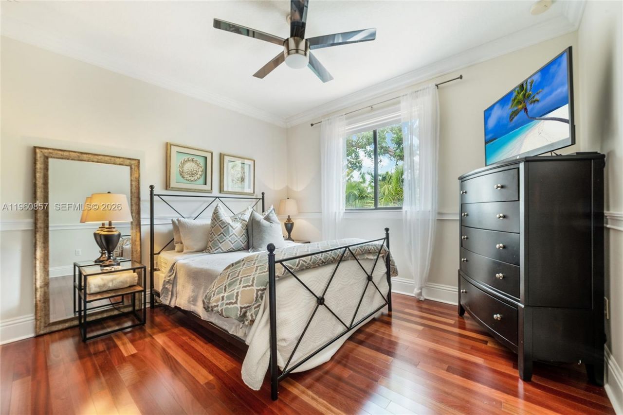 5621 SW 68th Ct, Miami, FL 33143 Photo