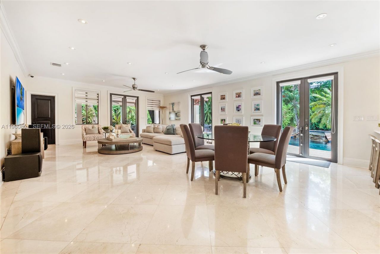 5621 SW 68th Ct, Miami, FL 33143 Photo