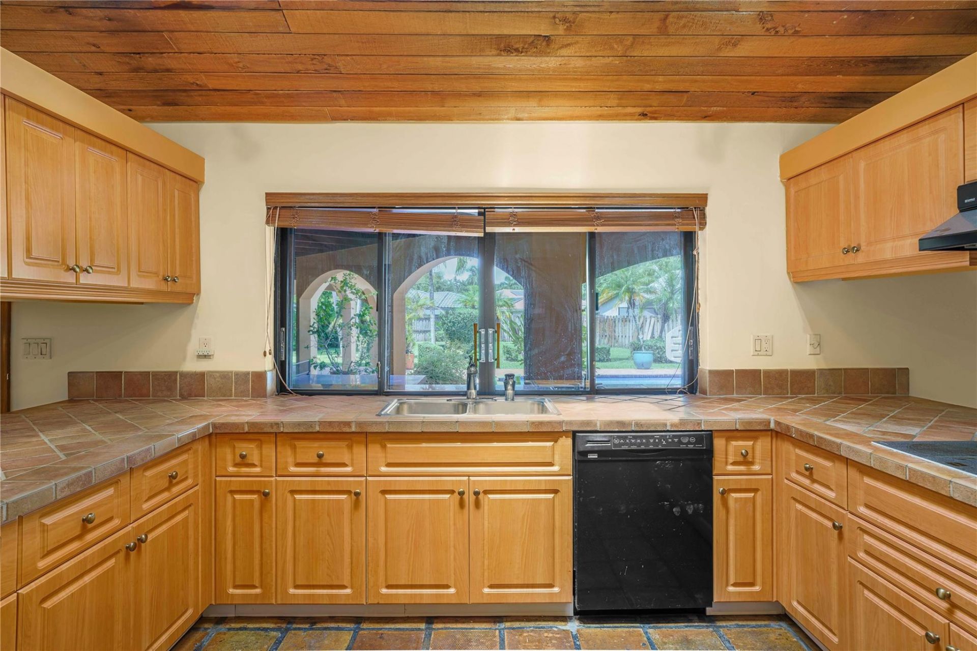 1721 NW 96th Avenue, Plantation, FL 33322 Photo