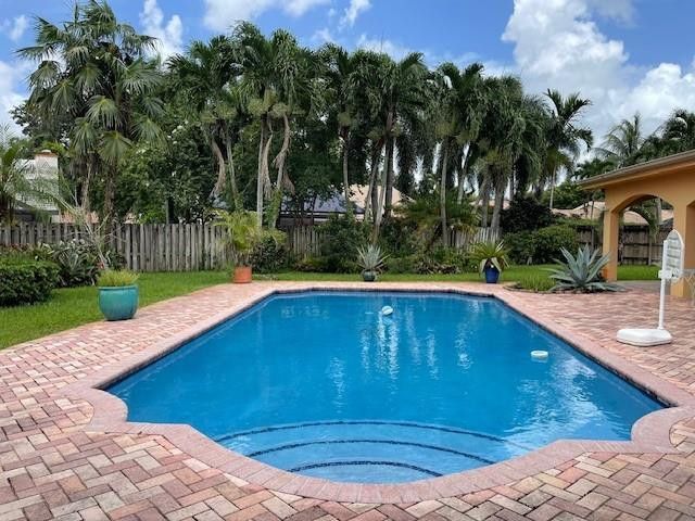 1721 NW 96th Avenue, Plantation, FL 33322 Photo