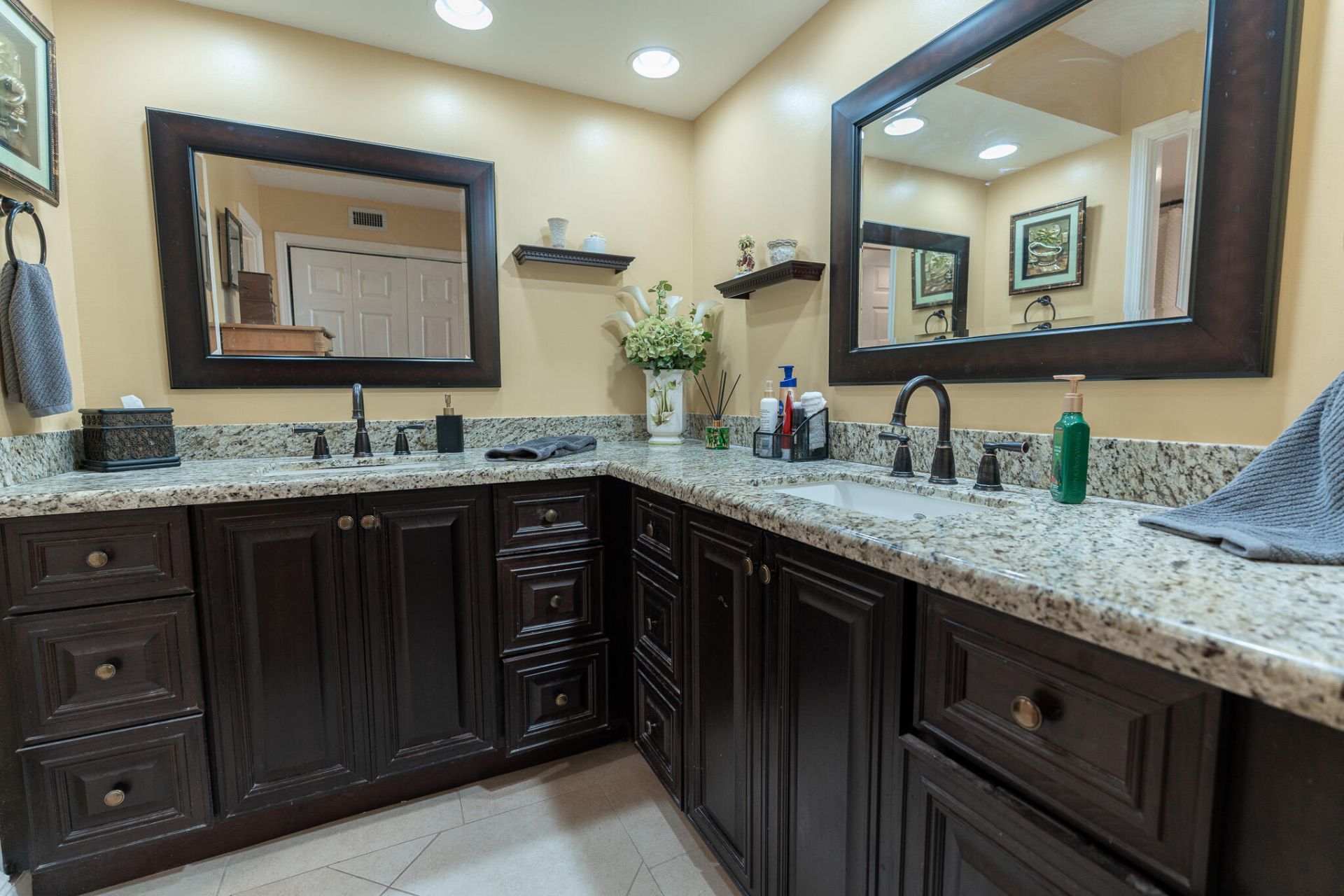 5390 Woodland Lakes Drive, Unit 201, Palm Beach Gardens, FL 33418 Photo