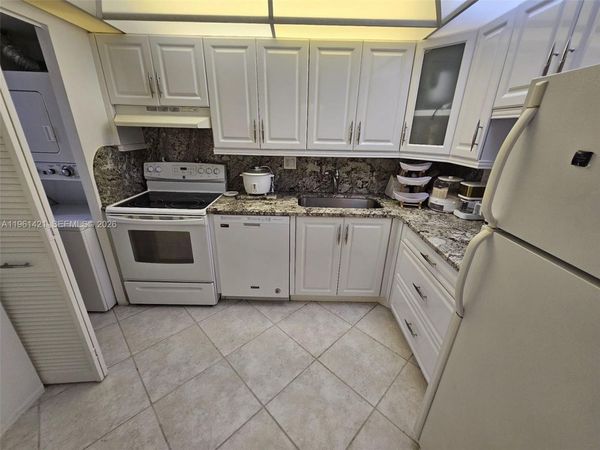 8020 N Colony Cir N, Unit 103, Tamarac, FL 33321