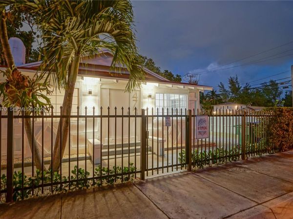 473 NE 61st St , Miami, FL 33137