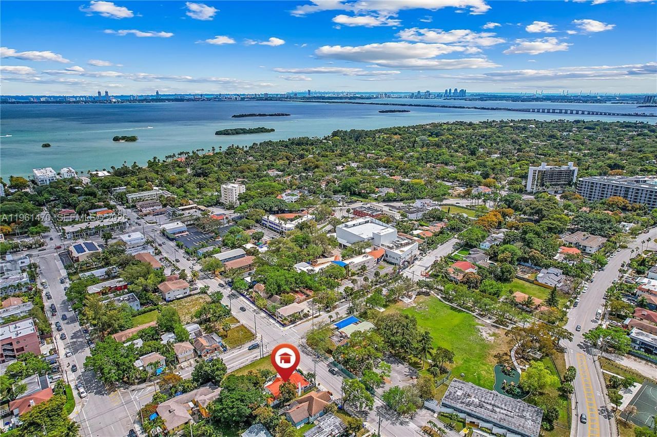 473 NE 61st St , Miami, FL 33137 Photo