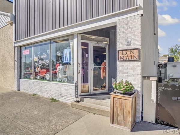 15 N Main Street , Pinckneyville, IL 62274