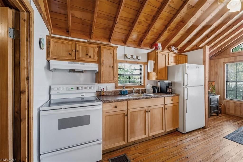 825 Copeland , Unit 21, Everglades City, FL 34139 Photo