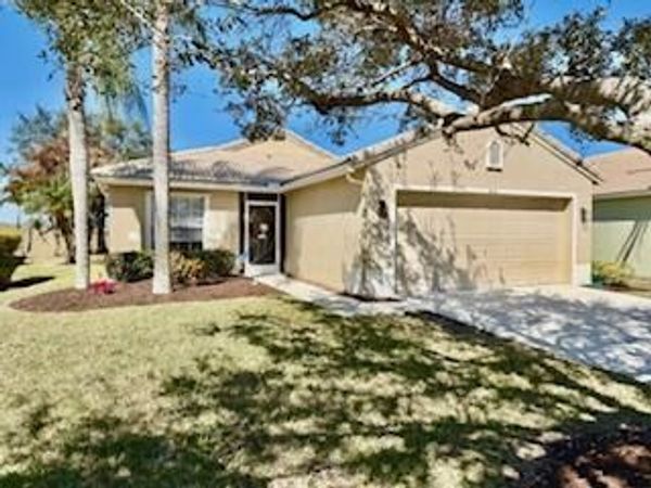 612 NW Stanford Lane, Port Saint Lucie, FL 34983