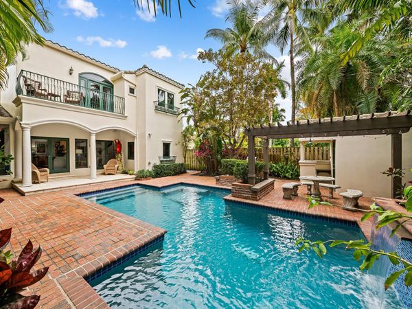 347 Poinciana Dr, Fort Lauderdale, FL 33301