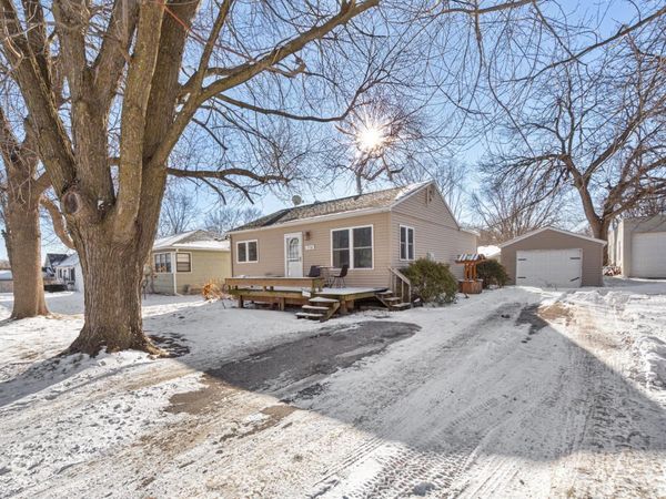 716 8th Avenue NE, Waseca, MN 56093