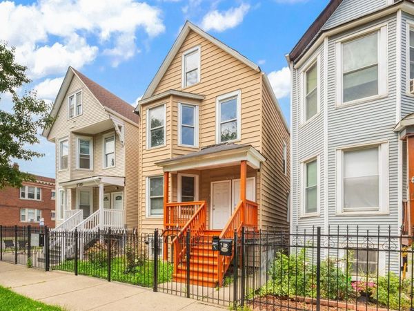 2302 N Hamlin Avenue, Chicago, IL 60647