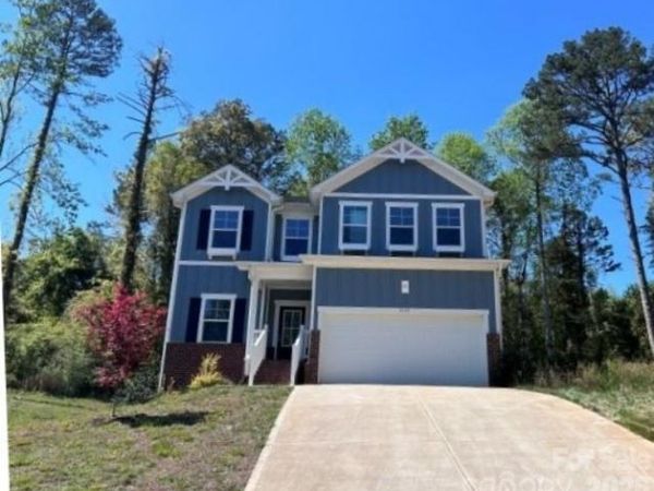 5155 Mark Drive NE, Hickory, NC 28601