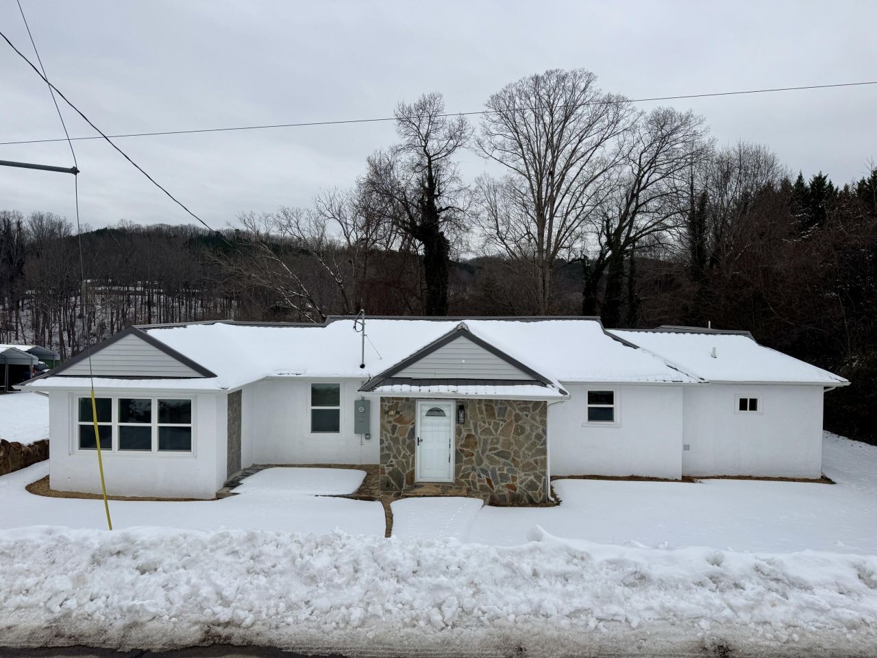 55 Hill St, Fieldale, VA 24089 Main Photo