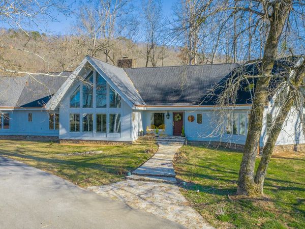 8950 Cattails Creek Way, Ooltewah, TN 37363