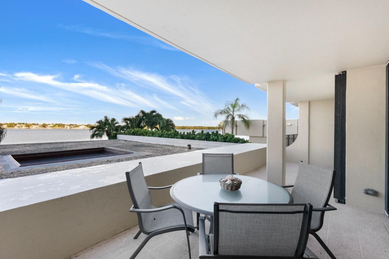 130 Lakeshore Drive, Unit 222, North Palm Beach, FL 33408 Photo