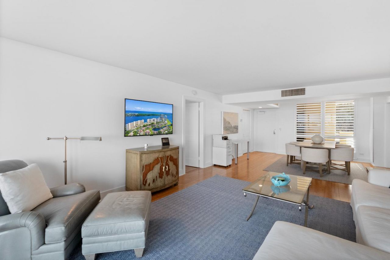 130 Lakeshore Drive, Unit 222, North Palm Beach, FL 33408 Photo