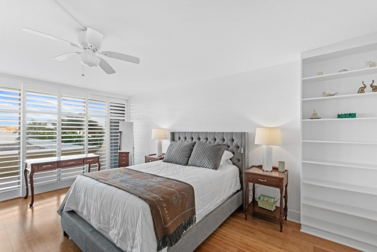 130 Lakeshore Drive, Unit 222, North Palm Beach, FL 33408 Photo