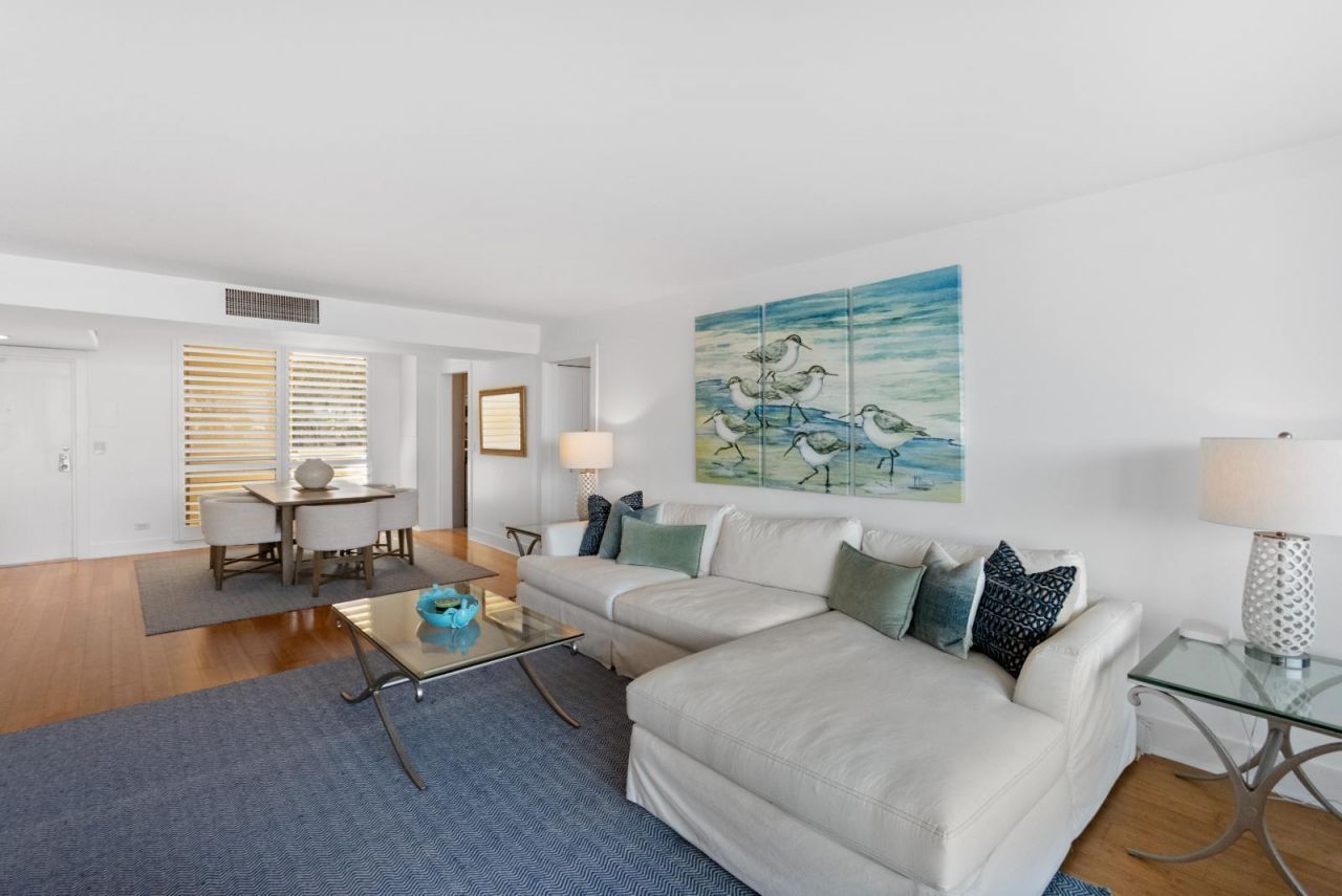 130 Lakeshore Drive, Unit 222, North Palm Beach, FL 33408 Photo