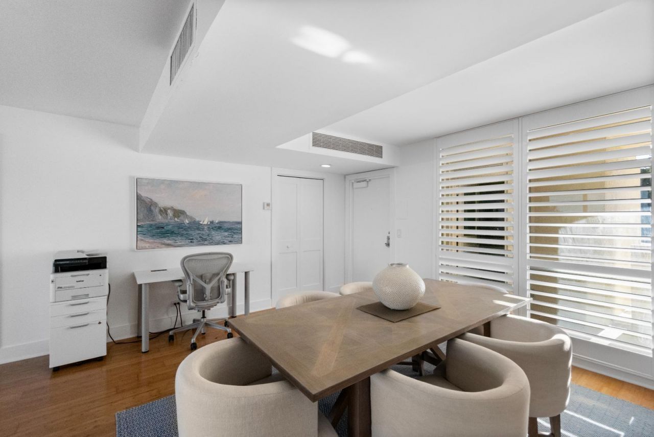 130 Lakeshore Drive, Unit 222, North Palm Beach, FL 33408 Photo