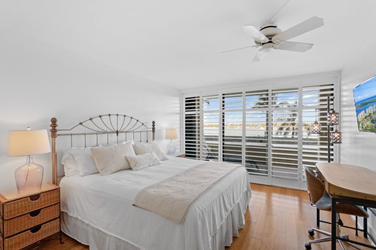 130 Lakeshore Drive, Unit 222, North Palm Beach, FL 33408 Photo