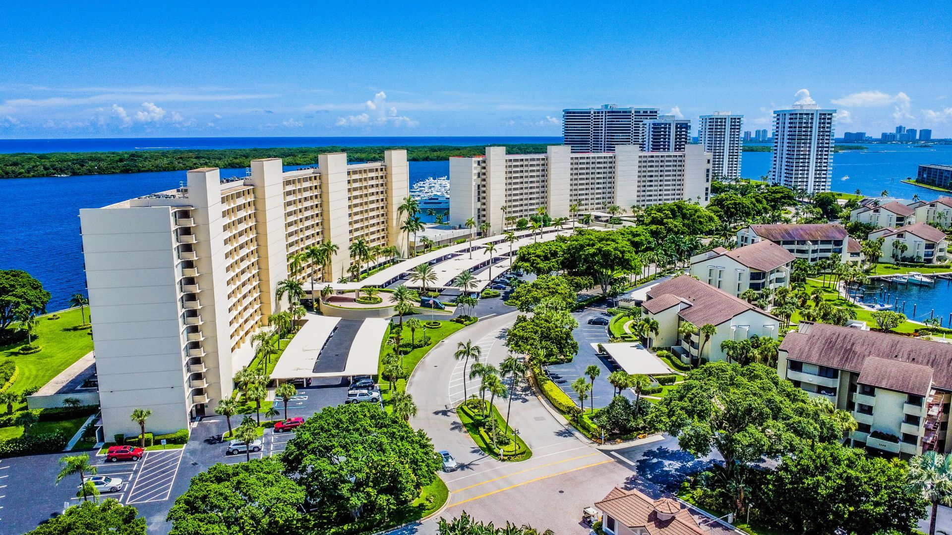 130 Lakeshore Drive, Unit 222, North Palm Beach, FL 33408 Photo