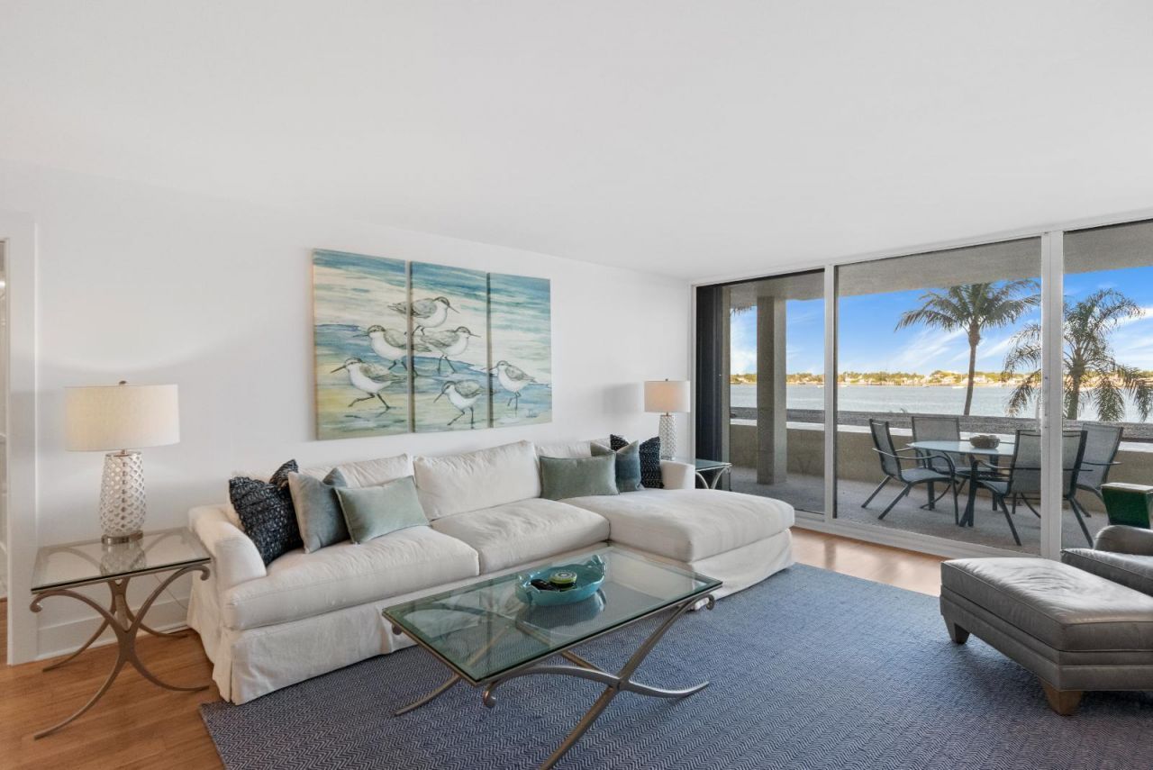 130 Lakeshore Drive, Unit 222, North Palm Beach, FL 33408 Photo