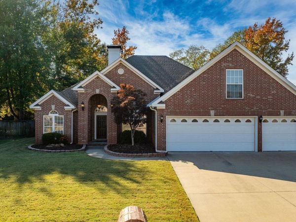 131 Hidden Valley Loop, Maumelle, AR 72113