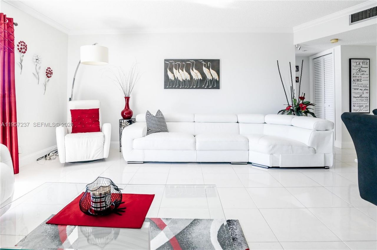 4751 NW 21st St, Unit 401, Lauderhill, FL 33313 Photo