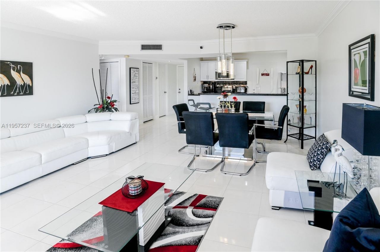 4751 NW 21st St, Unit 401, Lauderhill, FL 33313 Photo