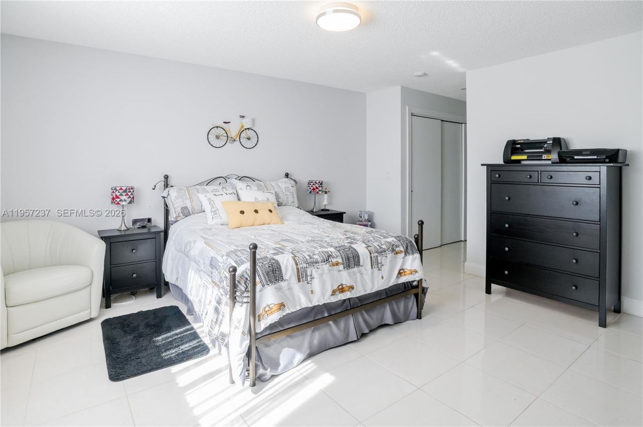 4751 NW 21st St, Unit 401, Lauderhill, FL 33313 Photo