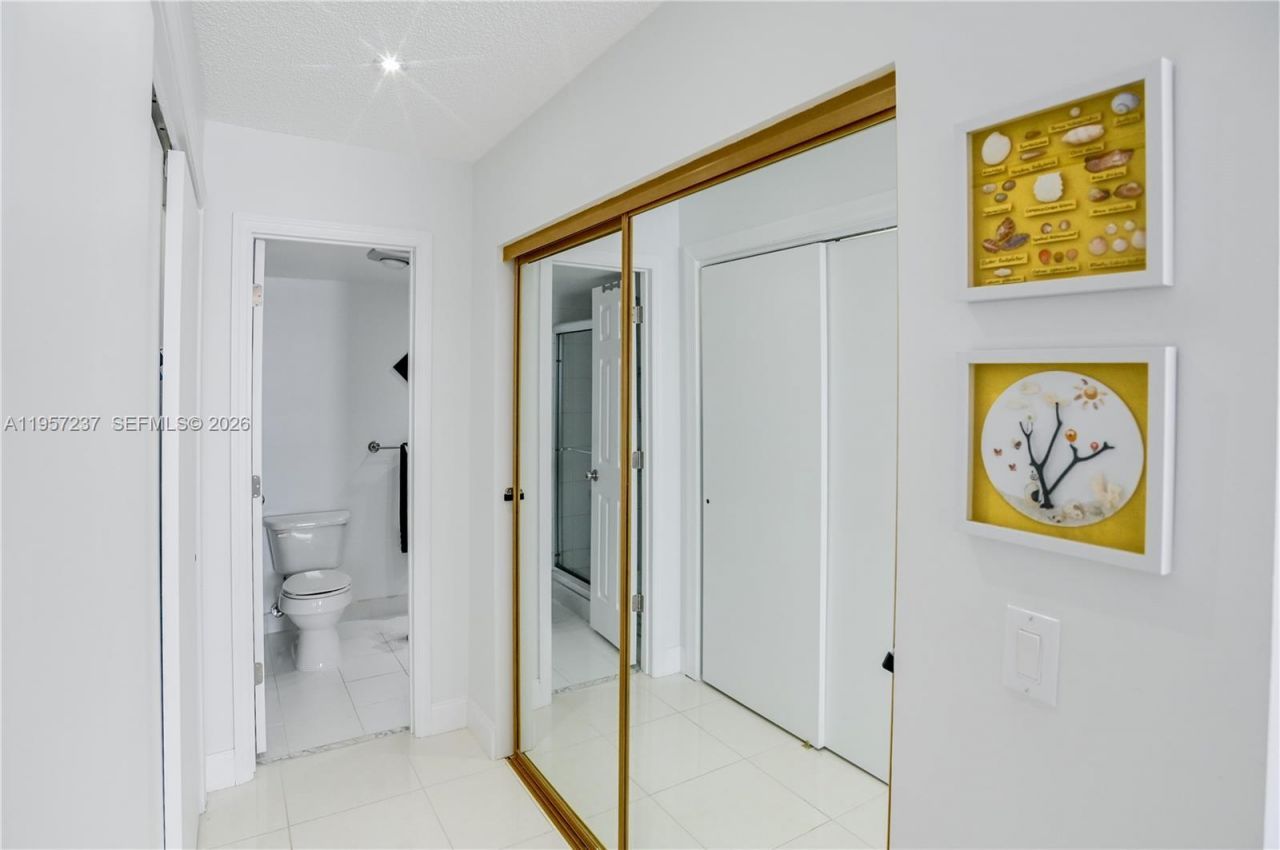 4751 NW 21st St, Unit 401, Lauderhill, FL 33313 Photo