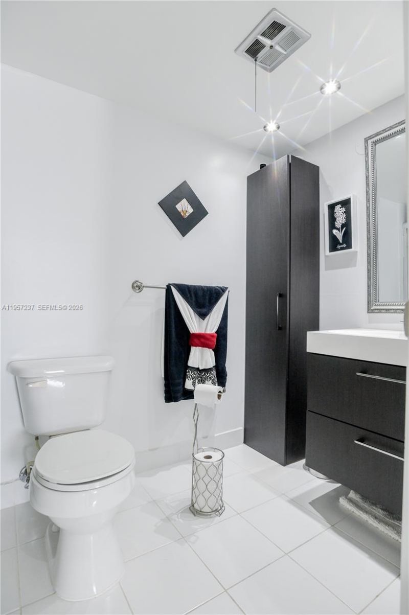 4751 NW 21st St, Unit 401, Lauderhill, FL 33313 Photo