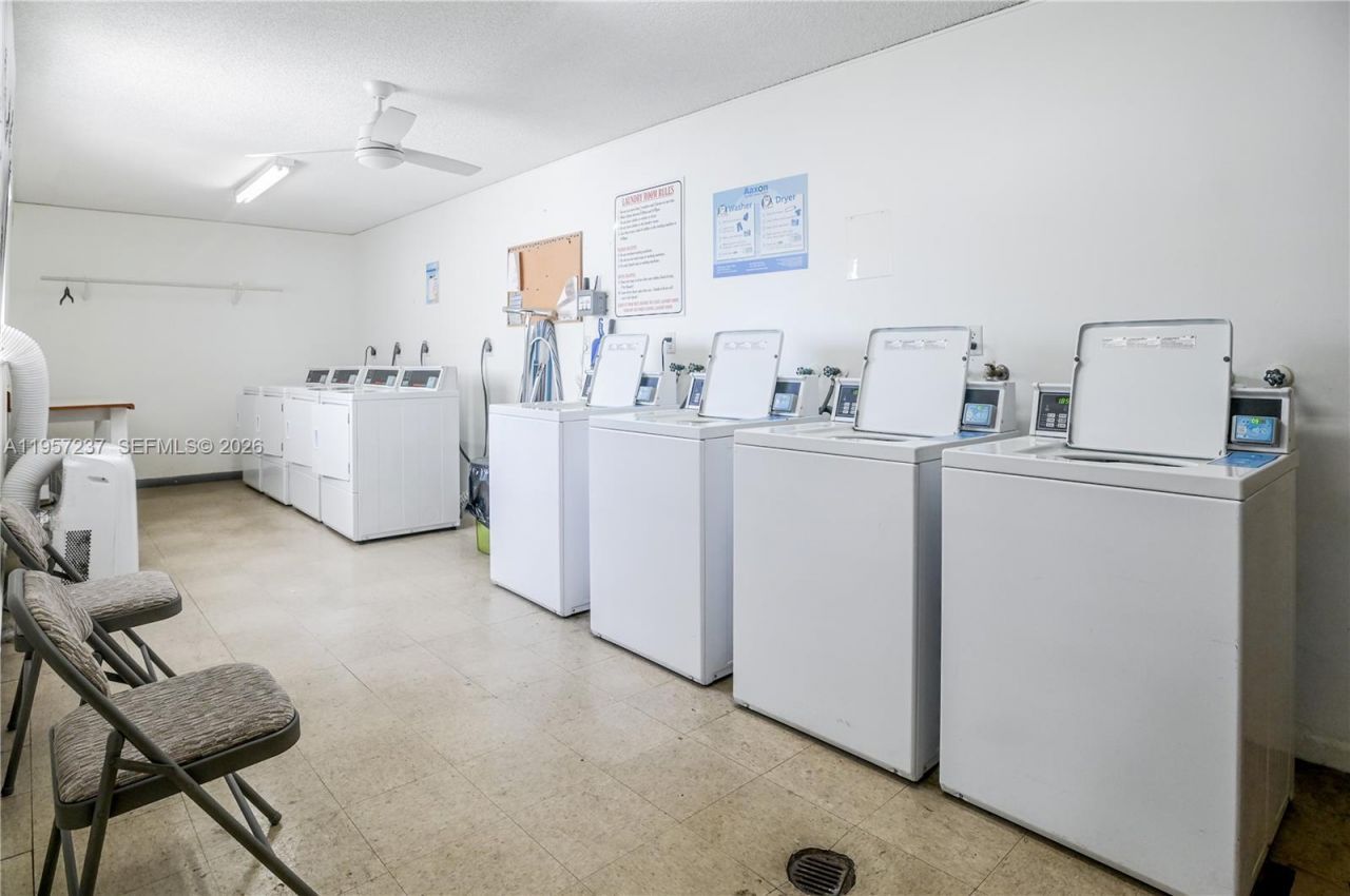 4751 NW 21st St, Unit 401, Lauderhill, FL 33313 Photo