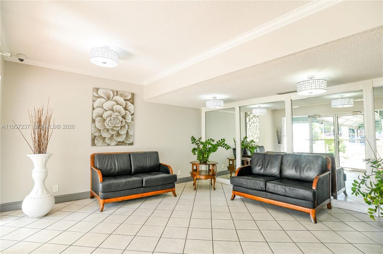 4751 NW 21st St, Unit 401, Lauderhill, FL 33313 Photo