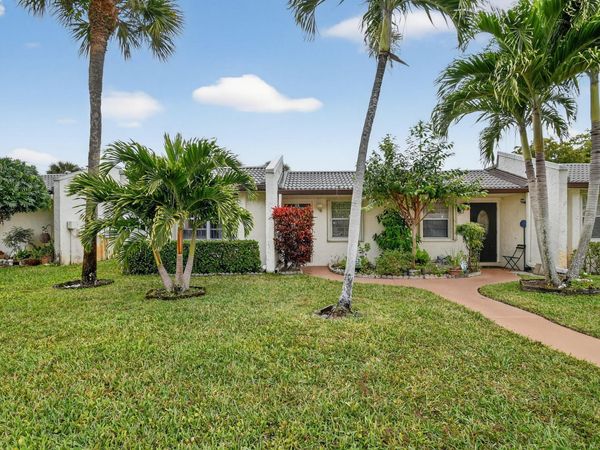 113 Lake Olive Drive, Unit 113, West Palm Beach, FL 33411