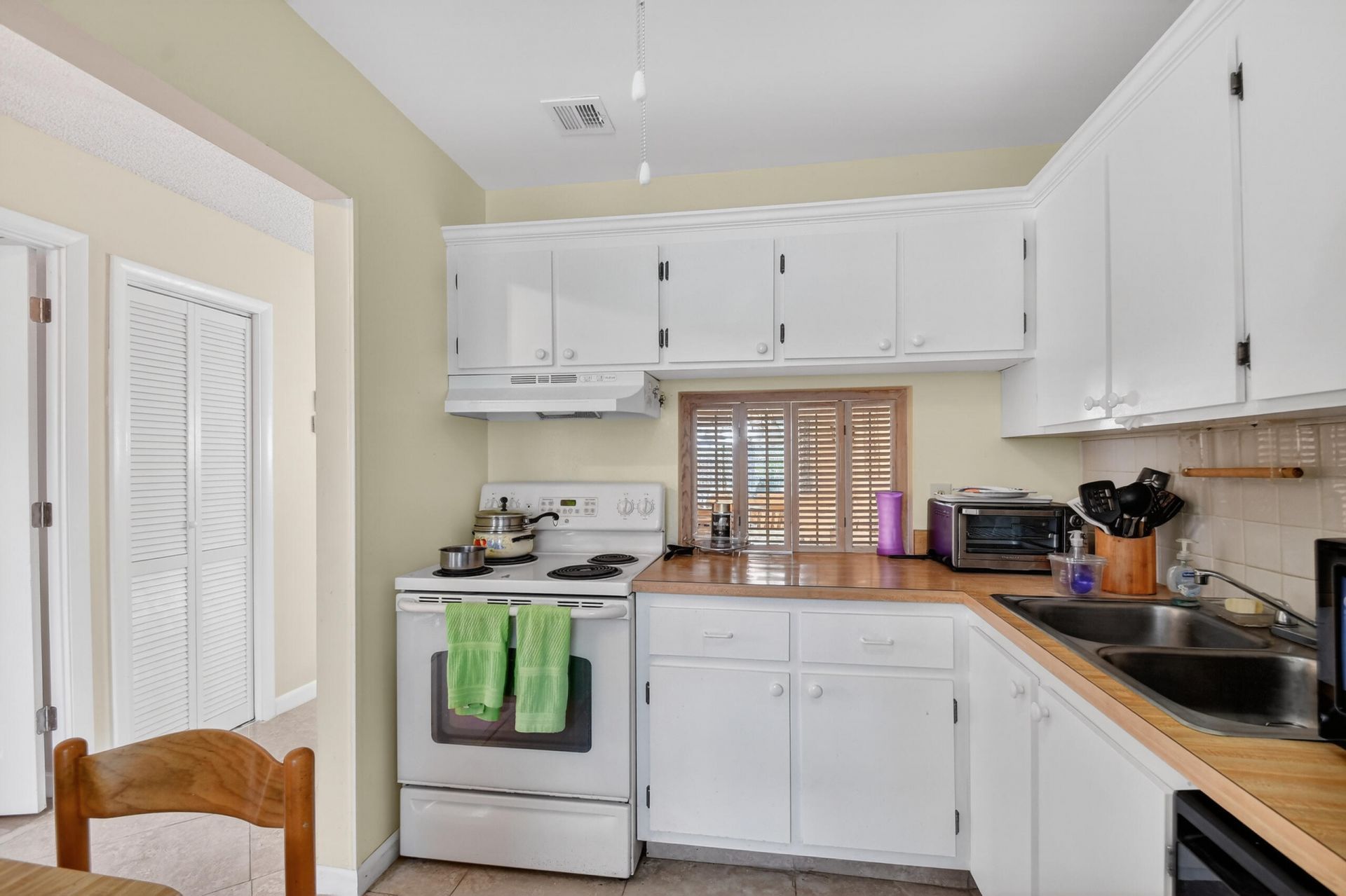 113 Lake Olive Drive, Unit 113, West Palm Beach, FL 33411 Photo
