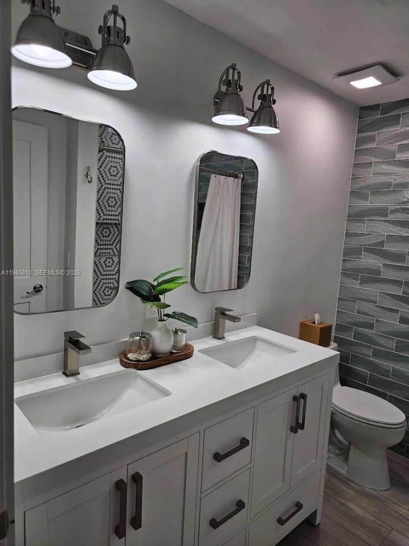 3070 Perriwinkle Cir , Davie, FL 33328 Photo