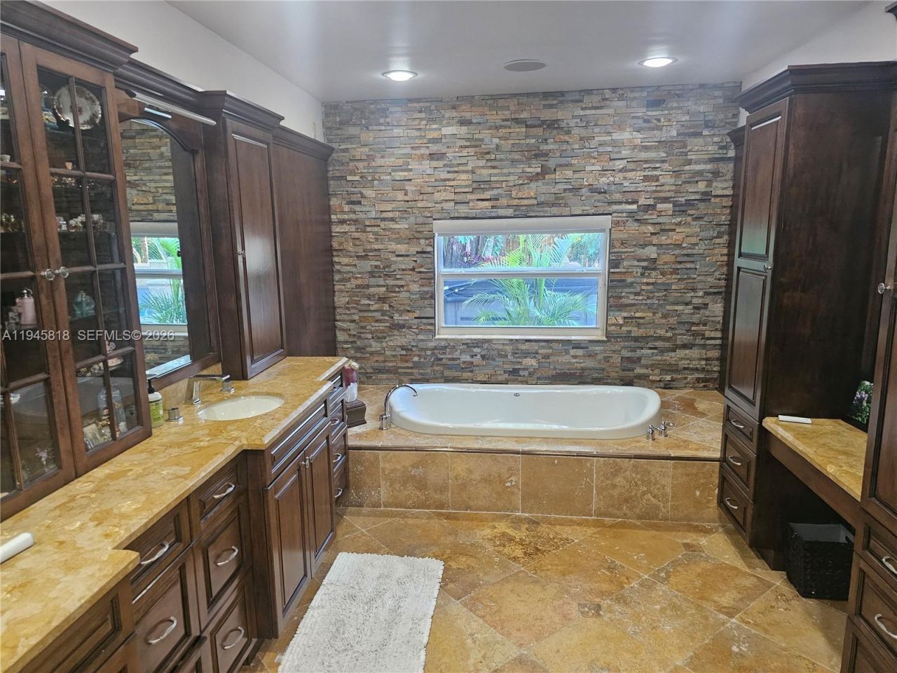 3070 Perriwinkle Cir , Davie, FL 33328 Photo