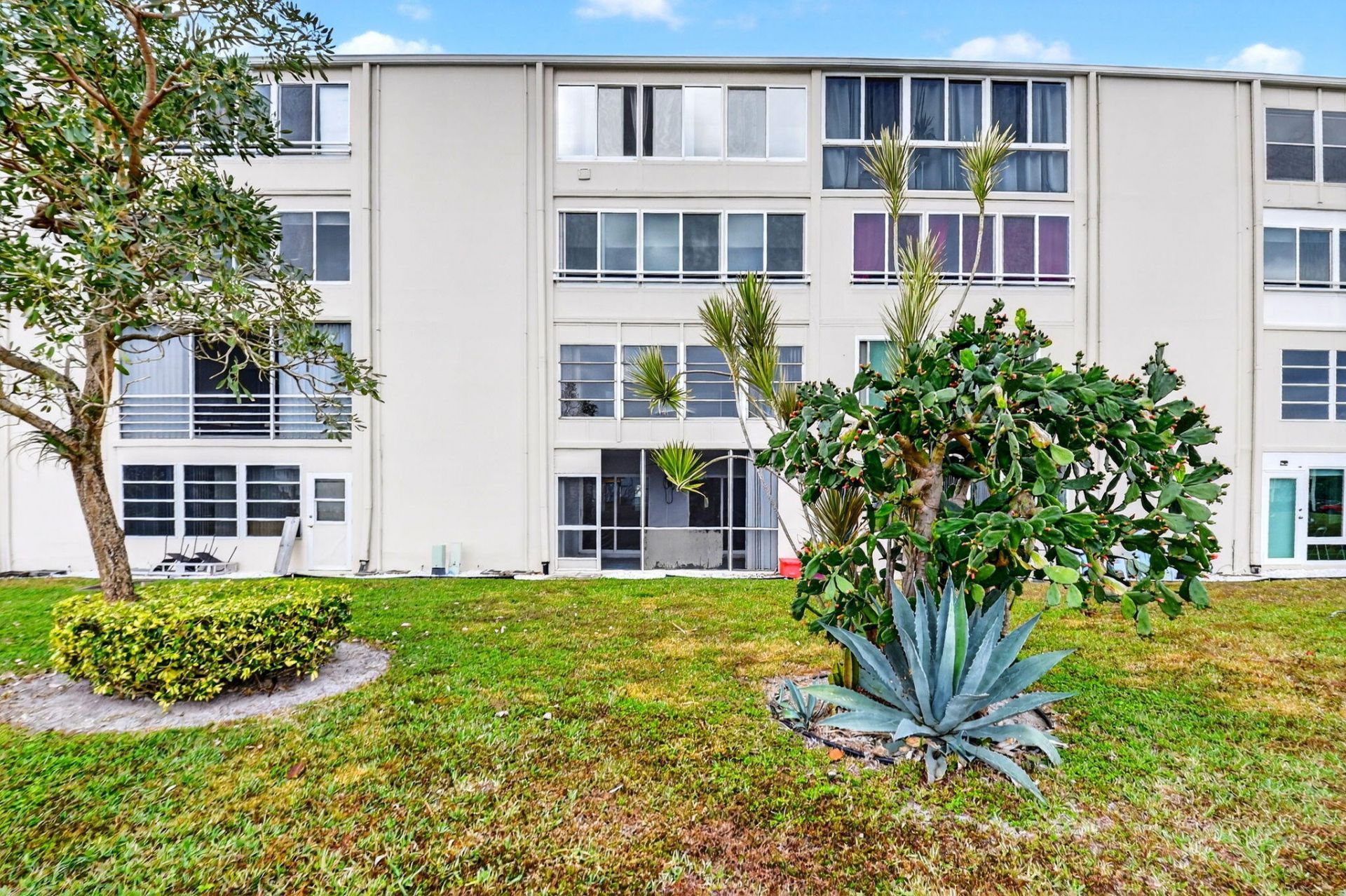 168 Wellington J, West Palm Beach, FL 33417 Photo