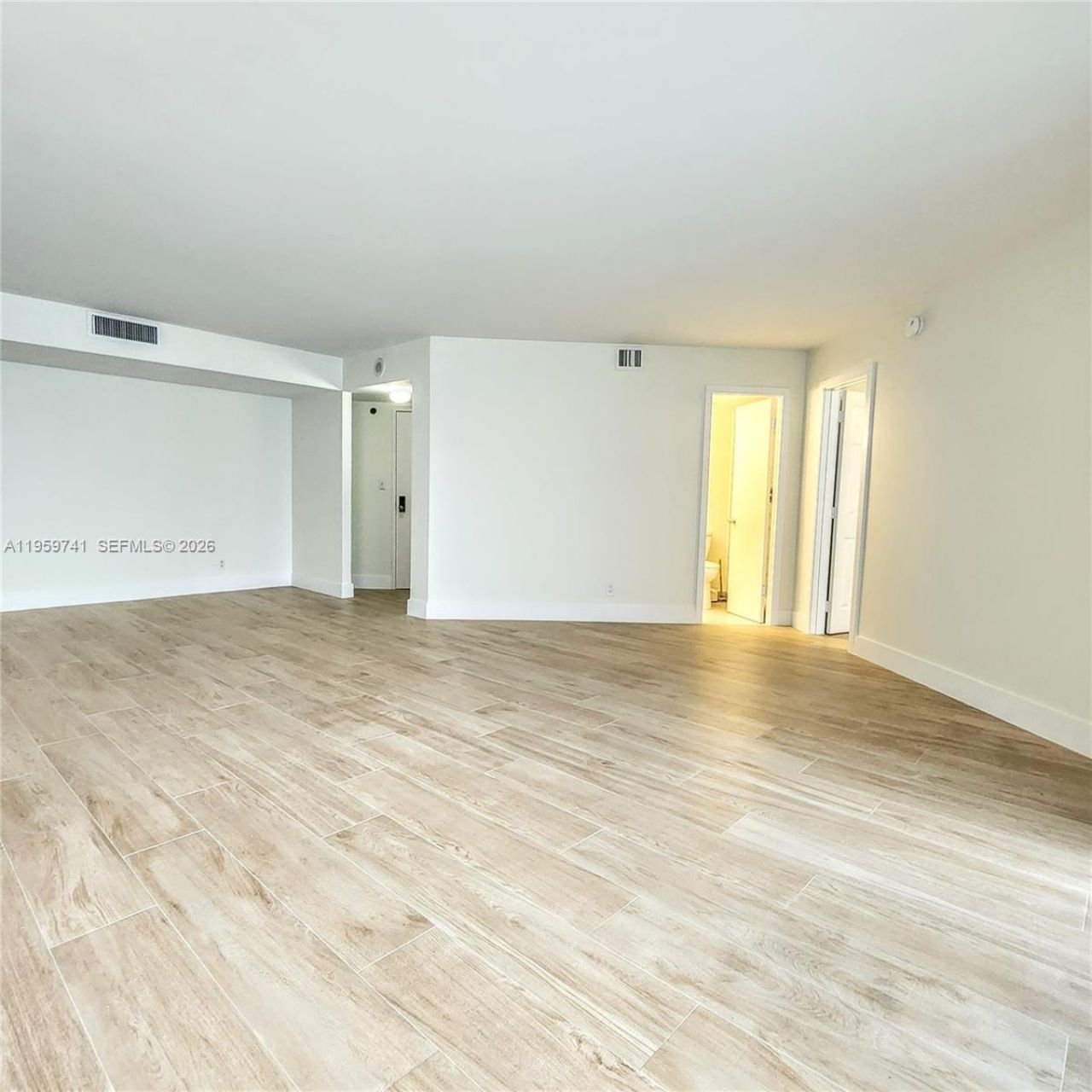 18181 NE 31st Ct, Unit 2505, Aventura, FL 33160 Photo