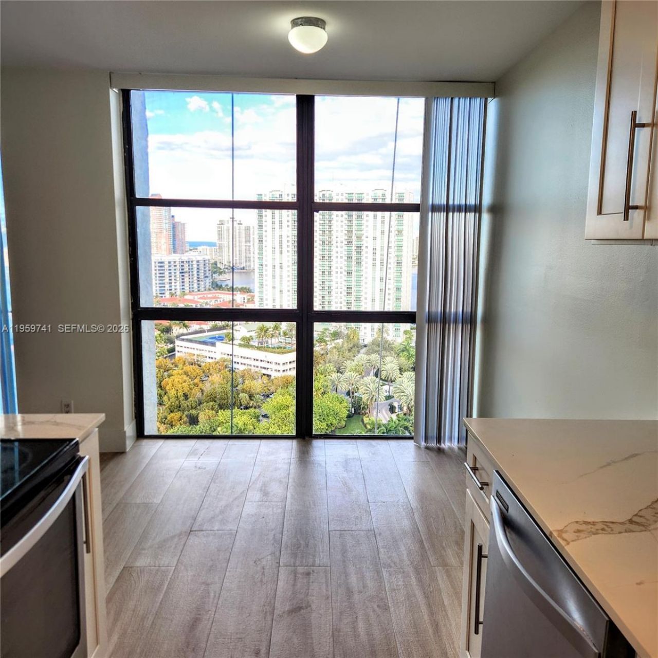 18181 NE 31st Ct, Unit 2505, Aventura, FL 33160 Photo